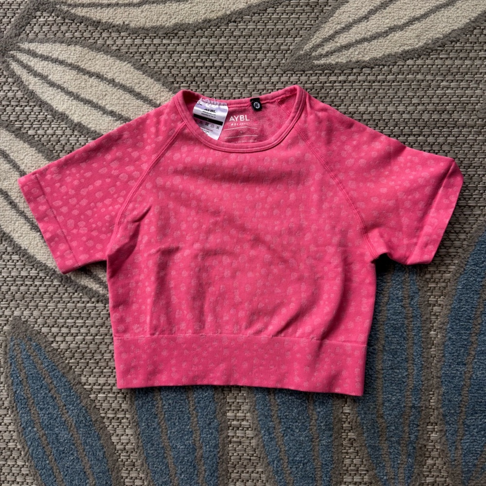 Aybl Women’s‎ Speckled Spotted Pink Short Sleeve Ribbed Cropped Top Size Small